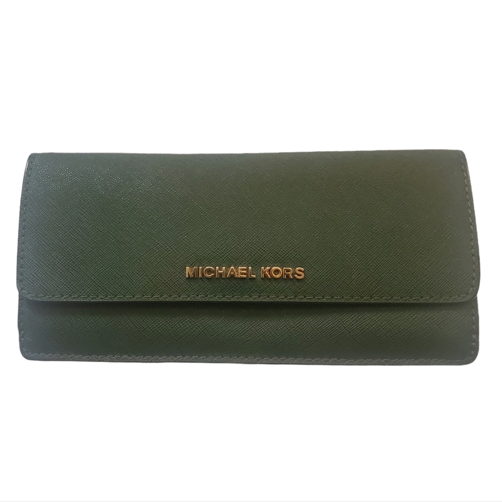 Michael Kors Jet Set Travel Wallet